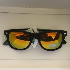 BNWT Matte Black Wayfarer Sunglasses